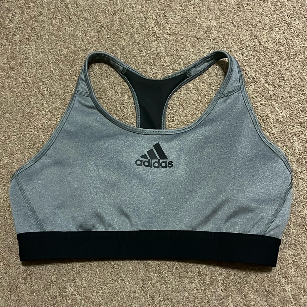 Adidas sports bra. 💗